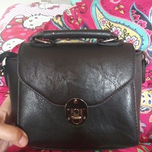 Black crossbody purse